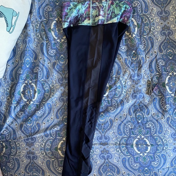 Lululemon Var-city crop - Picture 4 of 6